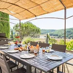 Domaine De La Roque A La Campagne Bbq Ping Pong-piscine Prviee Chauffee Holiday home Valprionde