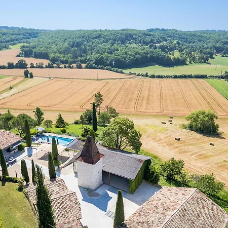 Domaine De La Roque A La Campagne Bbq Ping Pong-piscine Prviee Chauffee 펜션 Valprionde