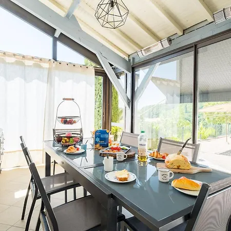 Domaine De La Roque A La Campagne Bbq Ping Pong Oc Keys