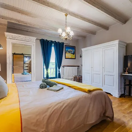 Domaine De La Roque A La Campagne Bbq Ping Pong Oc Keys