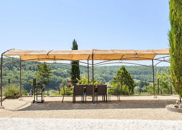 Domaine De La Roque A La Campagne Bbq Ping Pong-piscine Prviee Chauffee