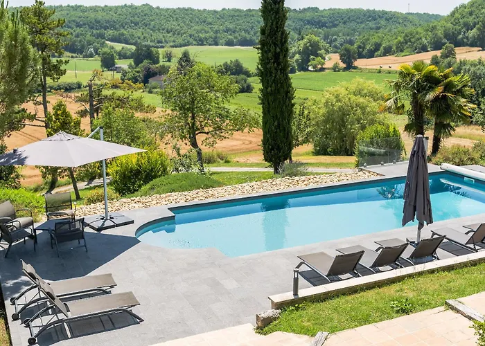 Domaine De La Roque A La Campagne Bbq Ping Pong-piscine Prviee Chauffee Nyaraló *