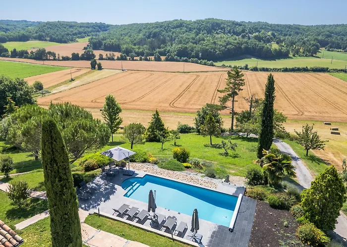 Domaine De La Roque A La Campagne Bbq Ping Pong-piscine Prviee Chauffee *