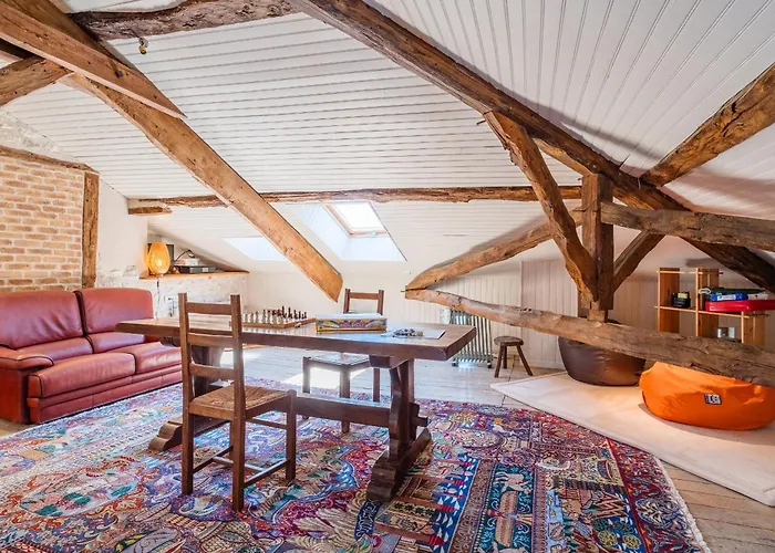 Domaine De La Roque A La Campagne Bbq Ping Pong-piscine Prviee Chauffee