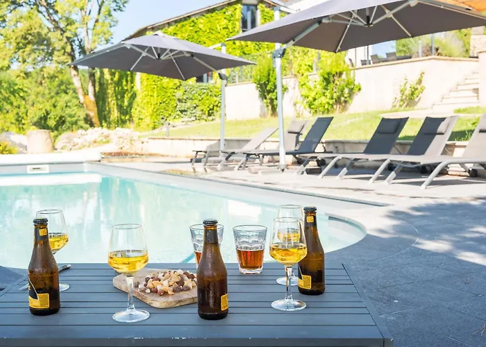 Domaine De La Roque A La Campagne Bbq Ping Pong-piscine Prviee Chauffee Valprionde