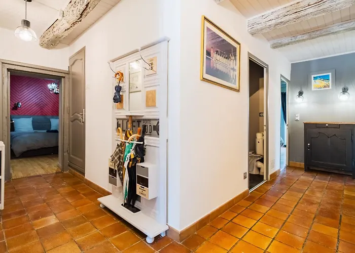 Domaine De La Roque A La Campagne Bbq Ping Pong Oc Keys Valprionde